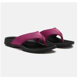 The Walking Company Balboa Slide Raspberry Size 7.5 NEUT LN